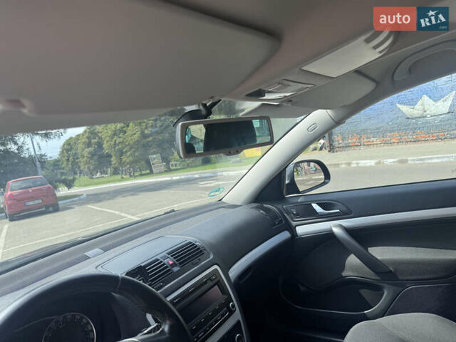 Черный Шкода Октавия, объемом двигателя 1.6 л и пробегом 274 тыс. км за 7999 $, фото 15 на Automoto.ua