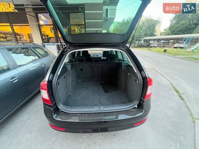 Черный Шкода Октавия, объемом двигателя 1.6 л и пробегом 232 тыс. км за 8500 $, фото 12 на Automoto.ua