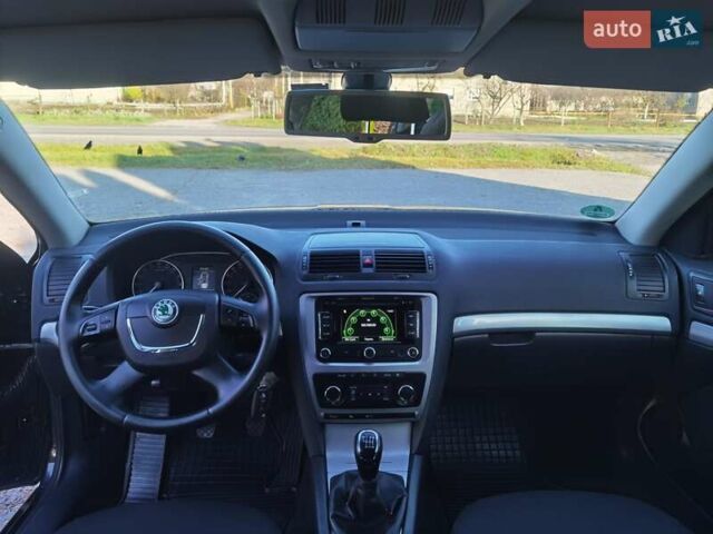 Черный Шкода Октавия, объемом двигателя 2 л и пробегом 178 тыс. км за 10250 $, фото 27 на Automoto.ua