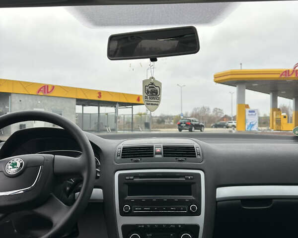 Черный Шкода Октавия, объемом двигателя 1.4 л и пробегом 260 тыс. км за 6800 $, фото 25 на Automoto.ua