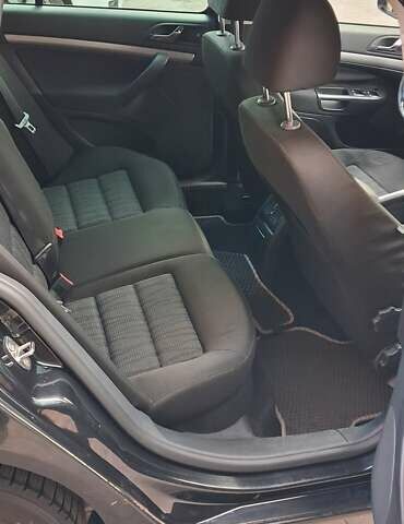 Черный Шкода Октавия, объемом двигателя 2 л и пробегом 296 тыс. км за 8500 $, фото 5 на Automoto.ua