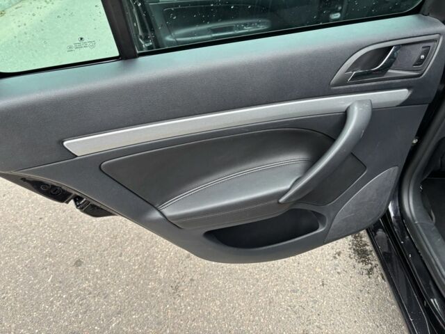 Черный Шкода Октавия, объемом двигателя 2 л и пробегом 260 тыс. км за 8700 $, фото 11 на Automoto.ua