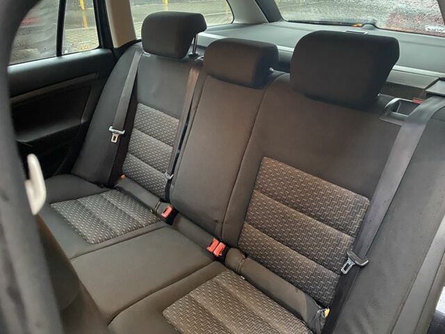 Чорний Шкода Октавія, об'ємом двигуна 1.6 л та пробігом 198 тис. км за 6999 $, фото 22 на Automoto.ua