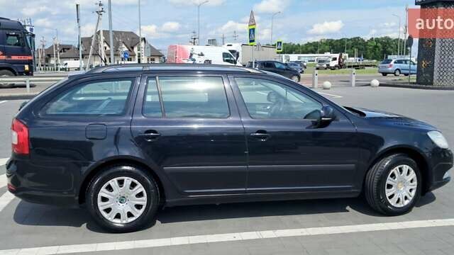 Черный Шкода Октавия, объемом двигателя 1.6 л и пробегом 276 тыс. км за 8100 $, фото 4 на Automoto.ua