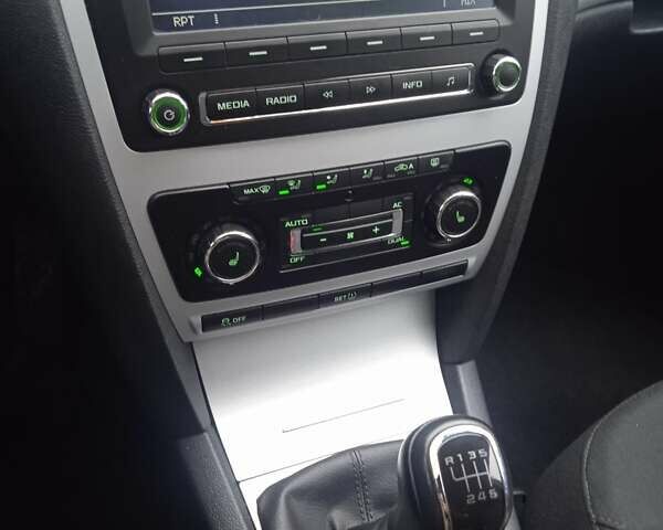 Чорний Шкода Октавія, об'ємом двигуна 1.4 л та пробігом 161 тис. км за 7000 $, фото 30 на Automoto.ua