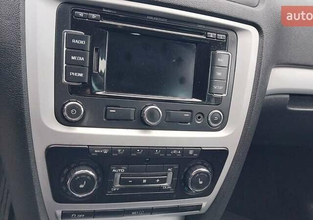 Чорний Шкода Октавія, об'ємом двигуна 1.6 л та пробігом 248 тис. км за 8500 $, фото 11 на Automoto.ua