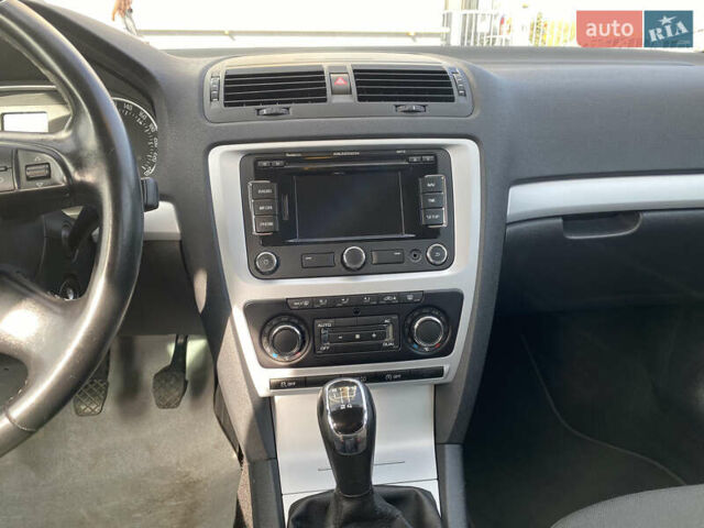 Чорний Шкода Октавія, об'ємом двигуна 1.6 л та пробігом 255 тис. км за 8700 $, фото 15 на Automoto.ua