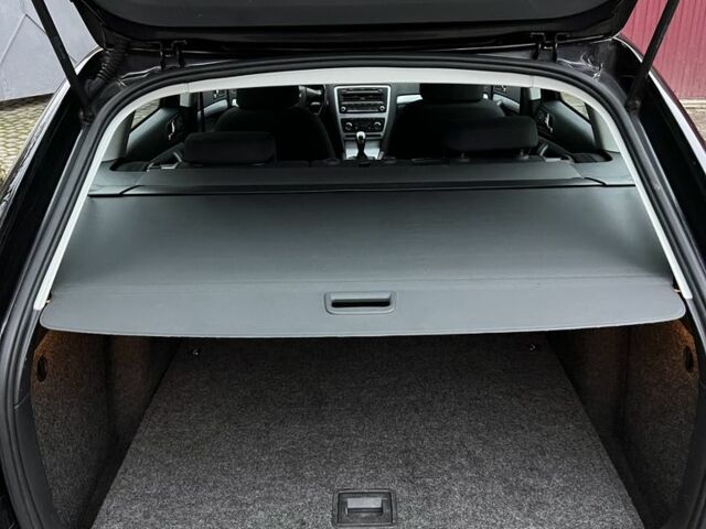 Черный Шкода Октавия, объемом двигателя 1.2 л и пробегом 155 тыс. км за 6400 $, фото 4 на Automoto.ua