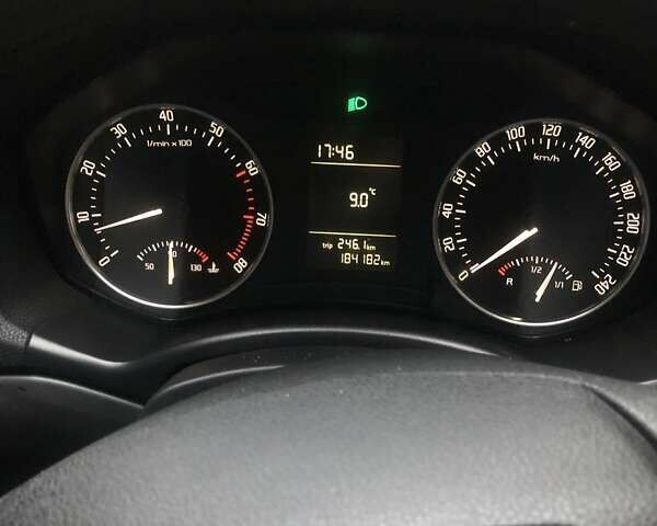 Черный Шкода Октавия, объемом двигателя 1.6 л и пробегом 184 тыс. км за 8900 $, фото 10 на Automoto.ua