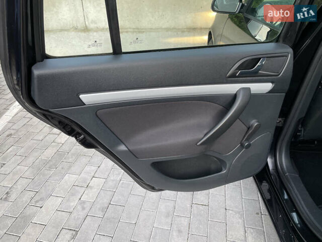 Чорний Шкода Октавія, об'ємом двигуна 1.6 л та пробігом 194 тис. км за 9399 $, фото 78 на Automoto.ua