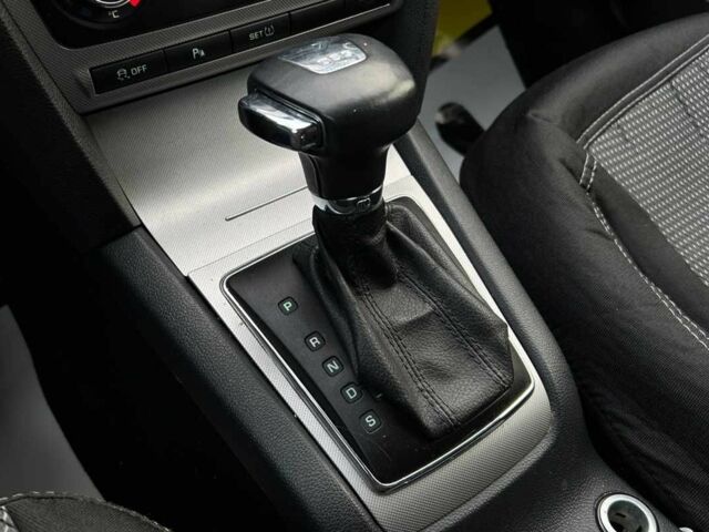 Чорний Шкода Октавія, об'ємом двигуна 1.2 л та пробігом 239 тис. км за 6999 $, фото 16 на Automoto.ua