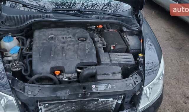 Чорний Шкода Октавія, об'ємом двигуна 1.6 л та пробігом 292 тис. км за 8800 $, фото 15 на Automoto.ua