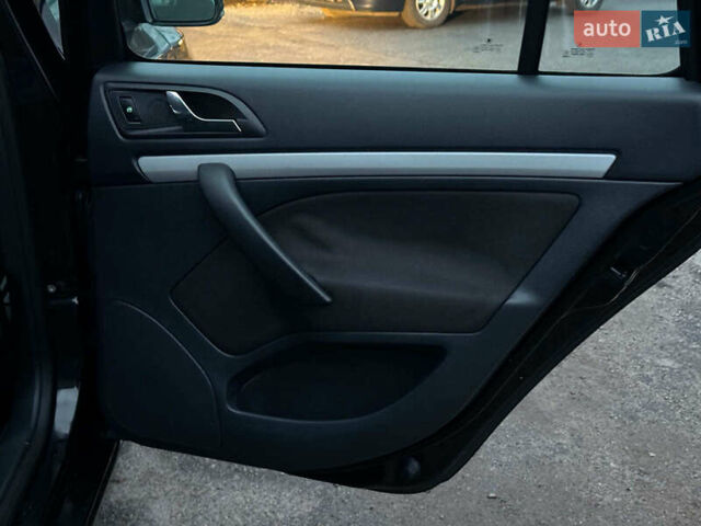 Чорний Шкода Октавія, об'ємом двигуна 1.6 л та пробігом 237 тис. км за 8190 $, фото 15 на Automoto.ua