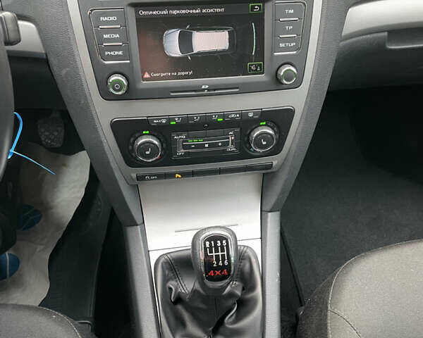 Черный Шкода Октавия, объемом двигателя 1.8 л и пробегом 154 тыс. км за 7500 $, фото 31 на Automoto.ua