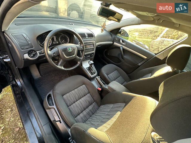 Черный Шкода Октавия, объемом двигателя 1.6 л и пробегом 200 тыс. км за 8800 $, фото 10 на Automoto.ua