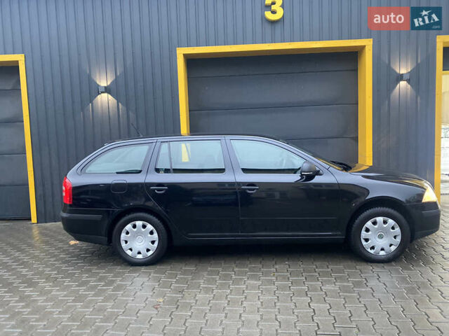 Черный Шкода Октавия, объемом двигателя 1.6 л и пробегом 198 тыс. км за 6999 $, фото 32 на Automoto.ua