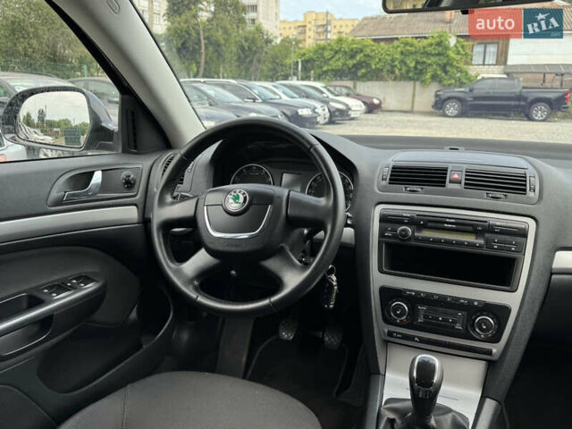 Чорний Шкода Октавія, об'ємом двигуна 1.8 л та пробігом 248 тис. км за 8200 $, фото 16 на Automoto.ua