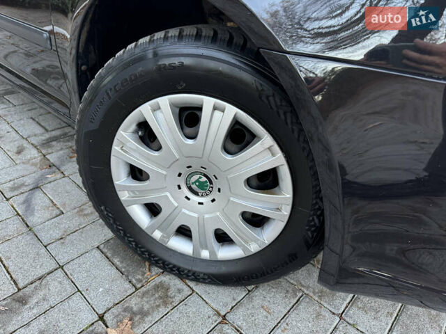 Черный Шкода Октавия, объемом двигателя 1.6 л и пробегом 243 тыс. км за 8350 $, фото 37 на Automoto.ua