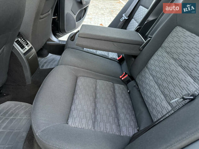 Черный Шкода Октавия, объемом двигателя 1.6 л и пробегом 243 тыс. км за 8350 $, фото 55 на Automoto.ua