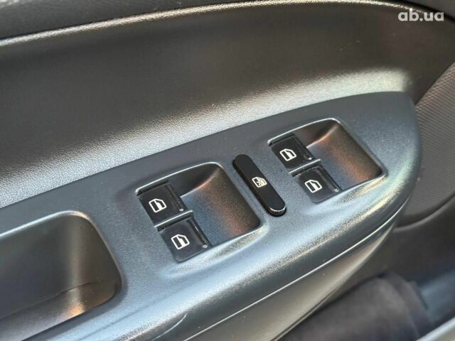 Шкода Октавия 2011 в Одессе на Automoto.ua Черный Шкода Октавия, объемом двигателя 1.6 л и пробегом 313 тыс. км за 9490 $, фото 19 на Automoto.ua