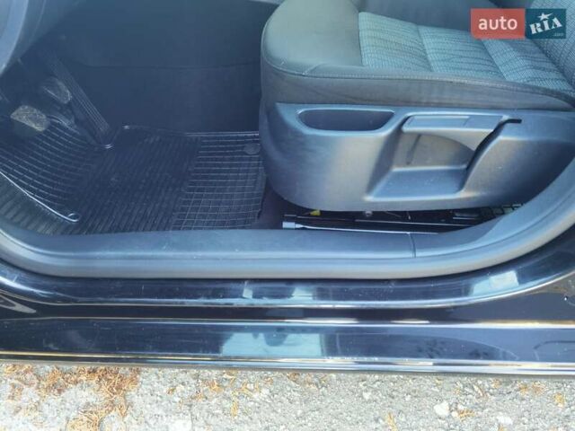 Черный Шкода Октавия, объемом двигателя 2 л и пробегом 178 тыс. км за 10250 $, фото 42 на Automoto.ua