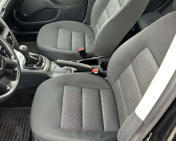 Шкода Октавия 2011 в Луцке на Automoto.ua Черный Шкода Октавия, объемом двигателя 1.6 л и пробегом 268 тыс. км за 6950 $, фото 16 на Automoto.ua