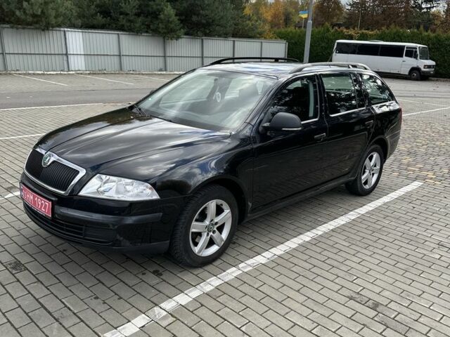 Шкода Октавия 2011 в Луцке на Automoto.ua Черный Шкода Октавия, объемом двигателя 1.6 л и пробегом 268 тыс. км за 6950 $, фото 3 на Automoto.ua