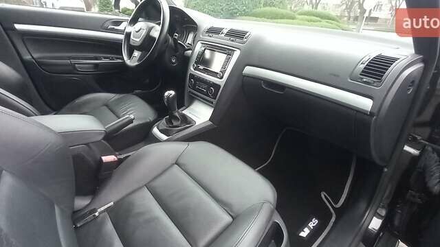 Черный Шкода Октавия, объемом двигателя 2 л и пробегом 267 тыс. км за 11300 $, фото 3 на Automoto.ua