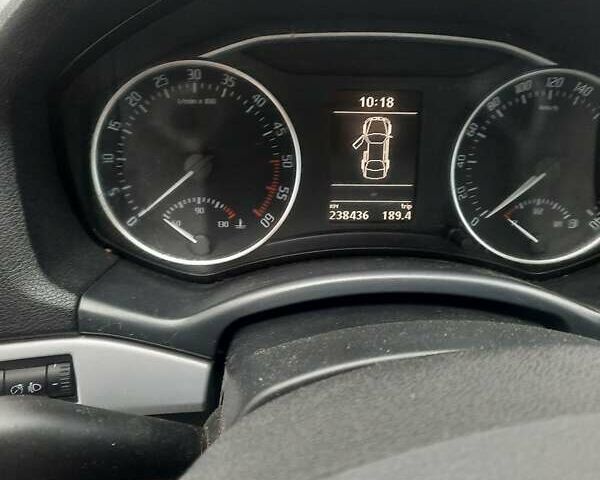 Черный Шкода Октавия, объемом двигателя 1.6 л и пробегом 238 тыс. км за 8300 $, фото 5 на Automoto.ua