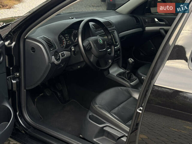 Черный Шкода Октавия, объемом двигателя 1.99 л и пробегом 211 тыс. км за 10755 $, фото 35 на Automoto.ua