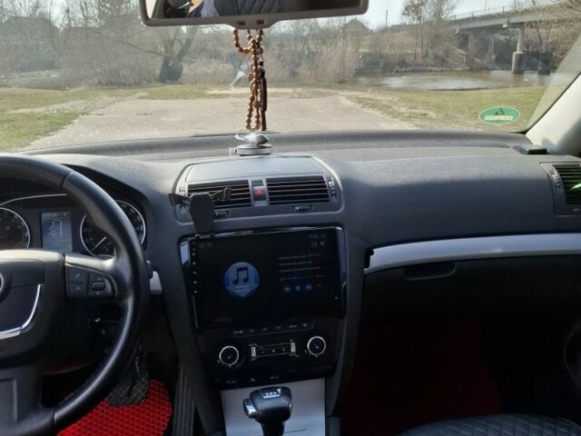 Черный Шкода Октавия, объемом двигателя 1.6 л и пробегом 250 тыс. км за 8000 $, фото 6 на Automoto.ua