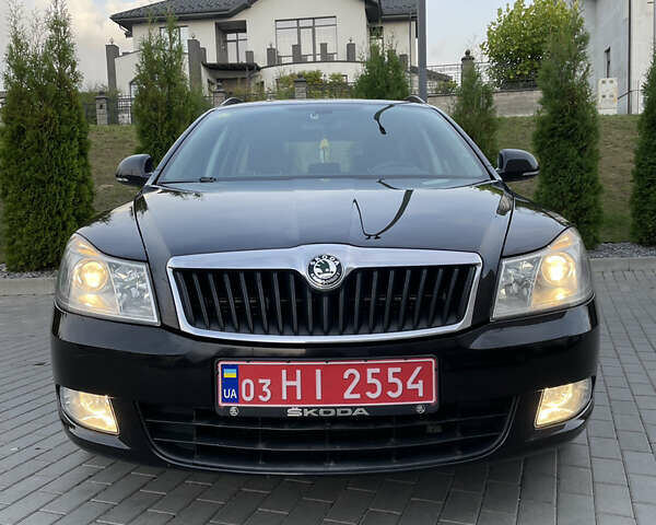 Чорний Шкода Октавія, об'ємом двигуна 1.6 л та пробігом 194 тис. км за 9399 $, фото 1 на Automoto.ua