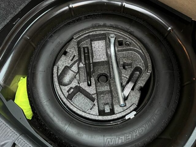 Черный Шкода Октавия, объемом двигателя 1.2 л и пробегом 155 тыс. км за 6400 $, фото 6 на Automoto.ua