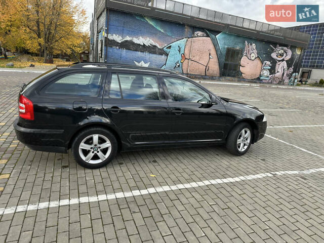 Шкода Октавия 2011 в Луцке на Automoto.ua Черный Шкода Октавия, объемом двигателя 1.6 л и пробегом 268 тыс. км за 6950 $, фото 4 на Automoto.ua