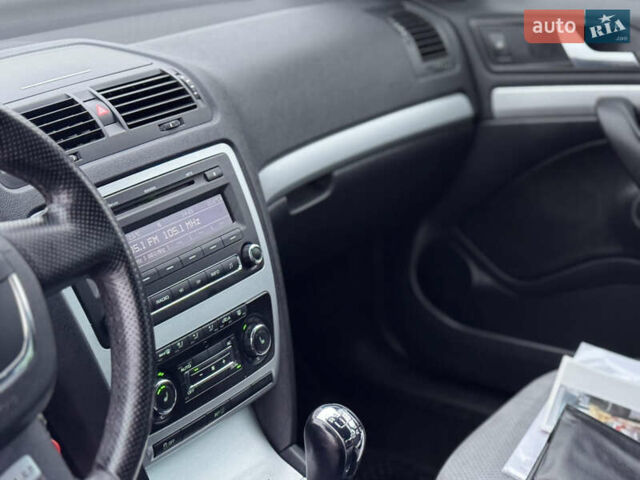 Черный Шкода Октавия, объемом двигателя 1.98 л и пробегом 188 тыс. км за 8700 $, фото 33 на Automoto.ua