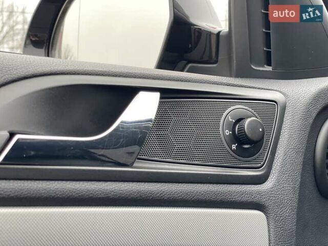 Черный Шкода Октавия, объемом двигателя 2 л и пробегом 214 тыс. км за 10999 $, фото 45 на Automoto.ua