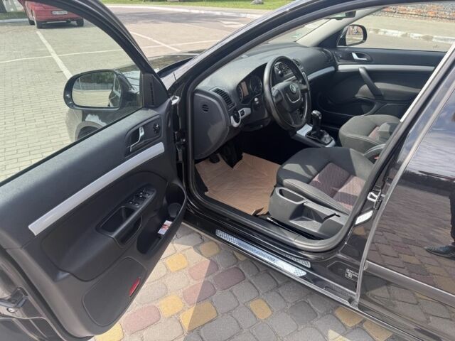 Черный Шкода Октавия, объемом двигателя 1.6 л и пробегом 274 тыс. км за 7999 $, фото 13 на Automoto.ua