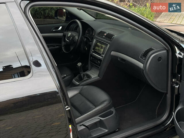 Черный Шкода Октавия, объемом двигателя 1.99 л и пробегом 211 тыс. км за 10755 $, фото 49 на Automoto.ua