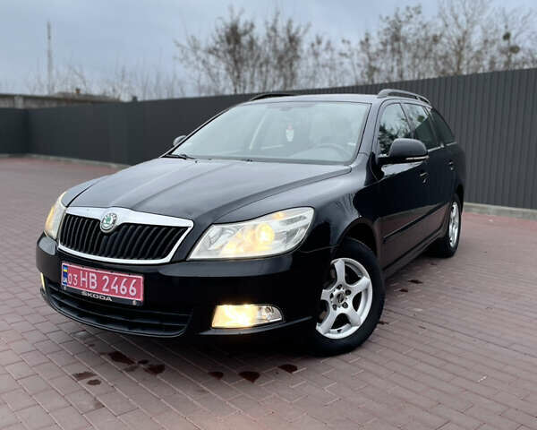 Черный Шкода Октавия, объемом двигателя 1.6 л и пробегом 270 тыс. км за 8150 $, фото 1 на Automoto.ua