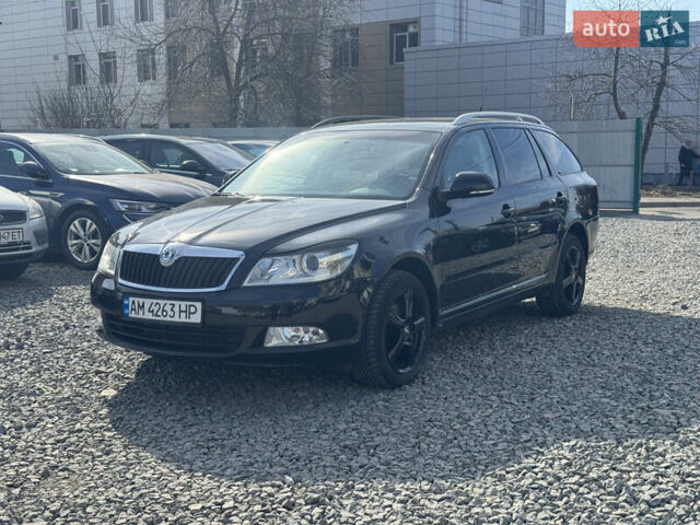 Черный Шкода Октавия, объемом двигателя 1.8 л и пробегом 248 тыс. км за 7999 $, фото 1 на Automoto.ua