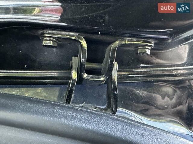 Черный Шкода Октавия, объемом двигателя 0 л и пробегом 217 тыс. км за 6500 $, фото 100 на Automoto.ua