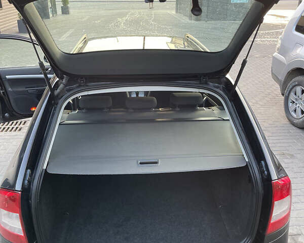 Черный Шкода Октавия, объемом двигателя 1.6 л и пробегом 278 тыс. км за 7950 $, фото 15 на Automoto.ua