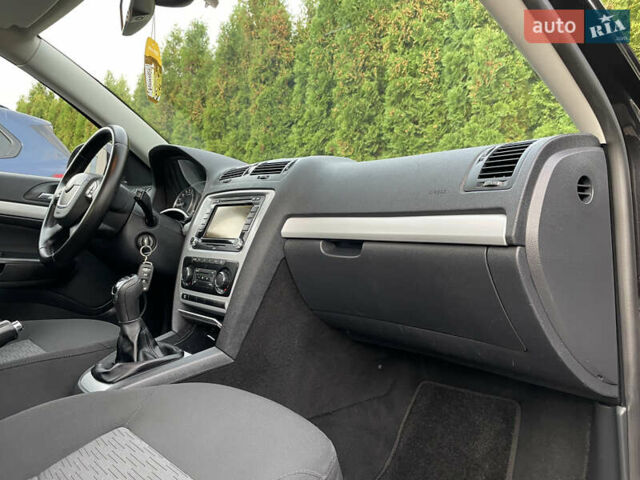 Чорний Шкода Октавія, об'ємом двигуна 1.6 л та пробігом 194 тис. км за 9399 $, фото 60 на Automoto.ua