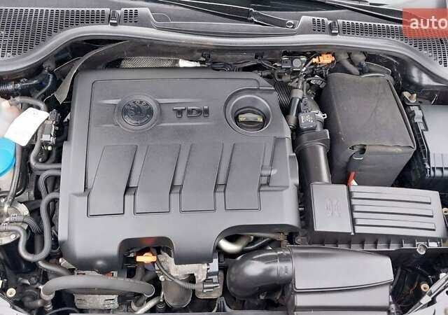 Чорний Шкода Октавія, об'ємом двигуна 1.6 л та пробігом 248 тис. км за 8500 $, фото 16 на Automoto.ua