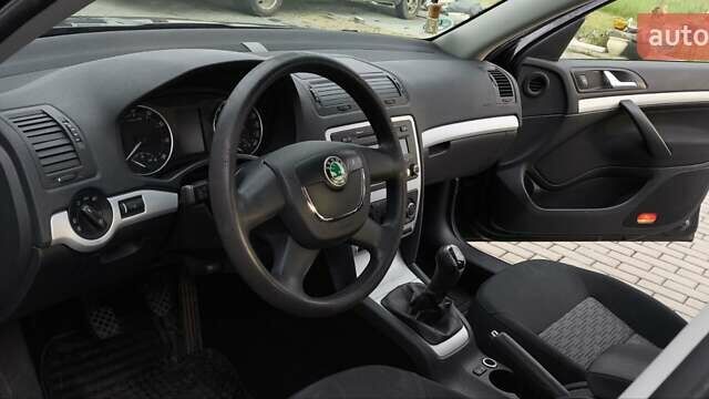 Черный Шкода Октавия, объемом двигателя 1.4 л и пробегом 197 тыс. км за 6999 $, фото 14 на Automoto.ua