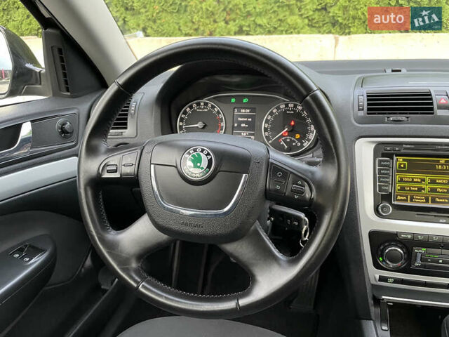 Чорний Шкода Октавія, об'ємом двигуна 1.6 л та пробігом 194 тис. км за 9399 $, фото 103 на Automoto.ua