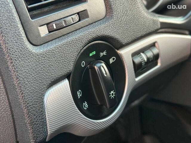 Шкода Октавия 2011 в Одессе на Automoto.ua Черный Шкода Октавия, объемом двигателя 1.6 л и пробегом 313 тыс. км за 9490 $, фото 23 на Automoto.ua