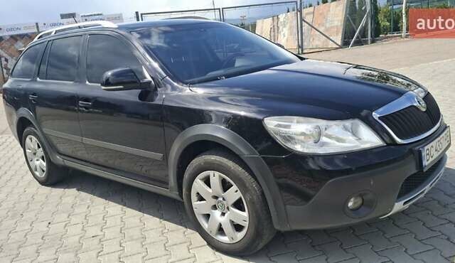 Черный Шкода Октавия, объемом двигателя 2 л и пробегом 267 тыс. км за 11400 $, фото 9 на Automoto.ua