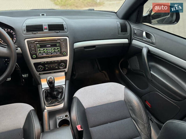 Шкода Октавия 2011 в Ровно на Automoto.ua Черный Шкода Октавия, объемом двигателя 1.97 л и пробегом 280 тыс. км за 9750 $, фото 62 на Automoto.ua
