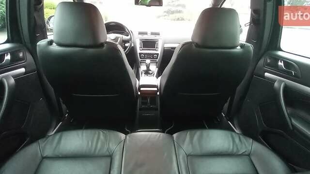 Черный Шкода Октавия, объемом двигателя 2 л и пробегом 267 тыс. км за 11300 $, фото 8 на Automoto.ua